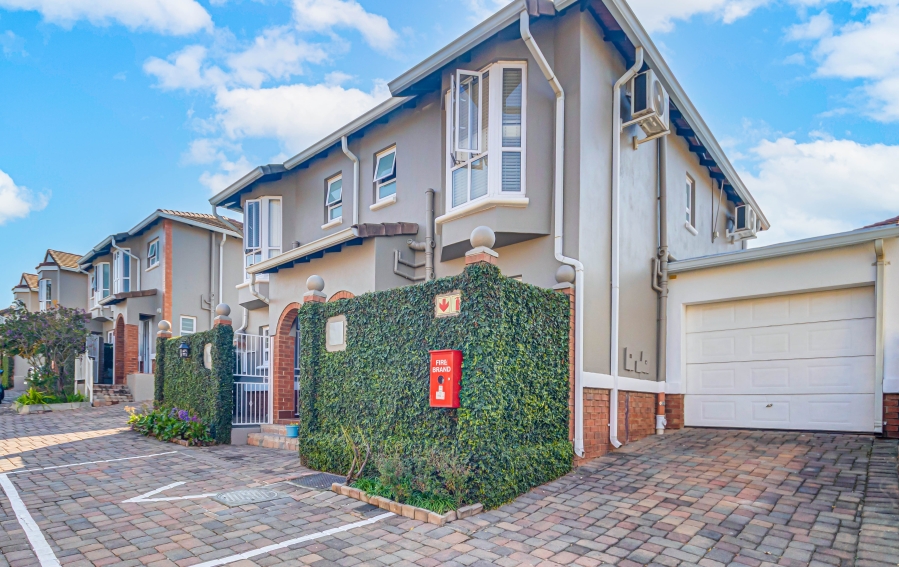 2 Bedroom Property for Sale in Bryanston Gauteng
