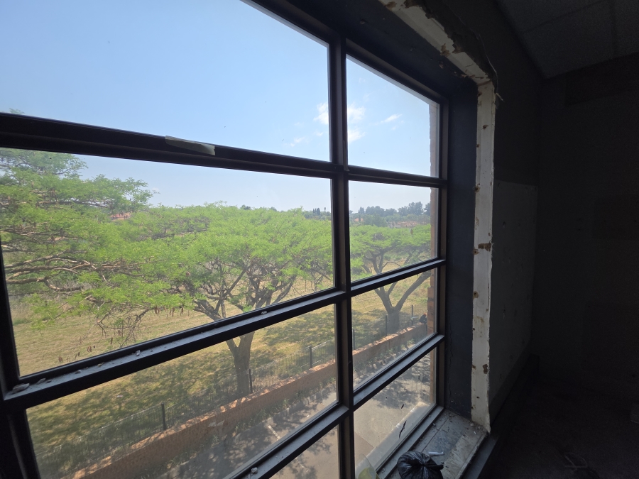 To Let Commercial Property for Rent in Moreleta Park Gauteng