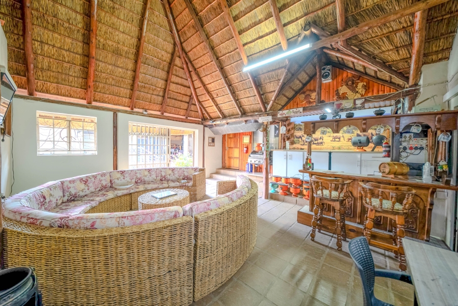 5 Bedroom Property for Sale in Mountain View Gauteng