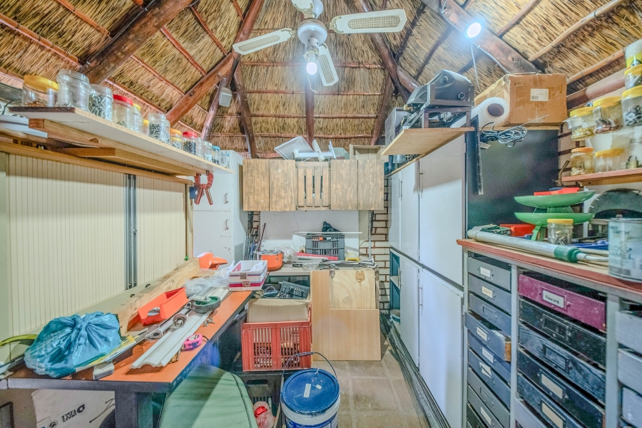 5 Bedroom Property for Sale in Mountain View Gauteng