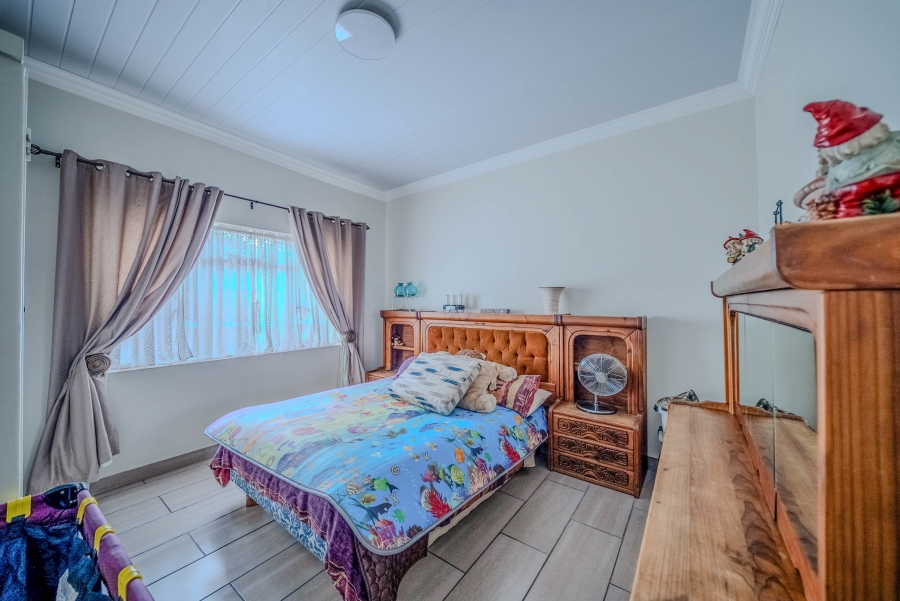5 Bedroom Property for Sale in Mountain View Gauteng