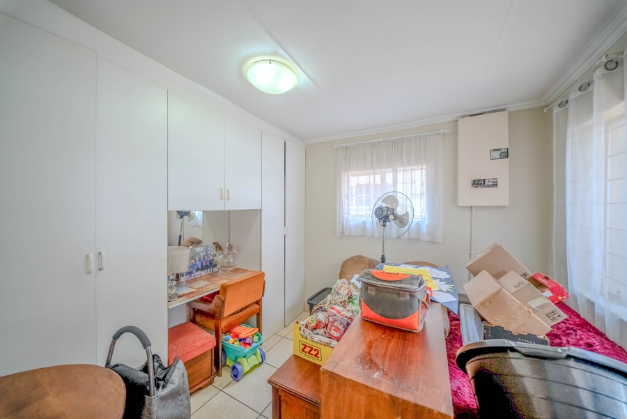5 Bedroom Property for Sale in Mountain View Gauteng