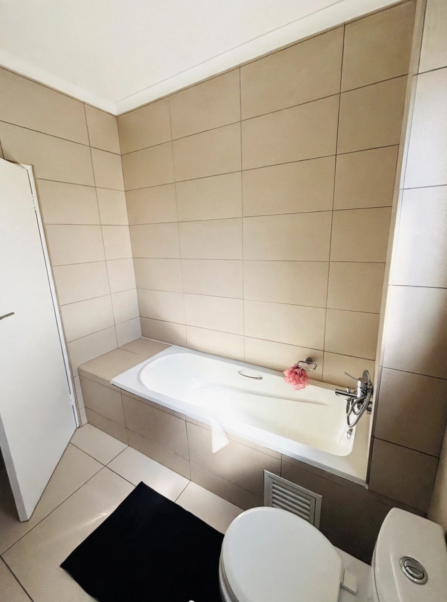 2 Bedroom Property for Sale in Carlswald Gauteng