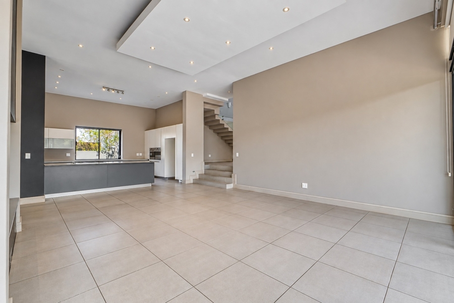 5 Bedroom Property for Sale in Helderfontein Estate Gauteng