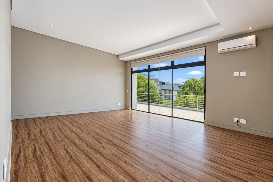 5 Bedroom Property for Sale in Helderfontein Estate Gauteng