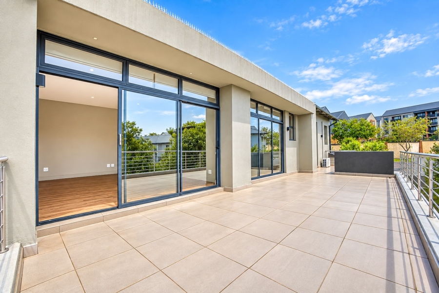 5 Bedroom Property for Sale in Helderfontein Estate Gauteng