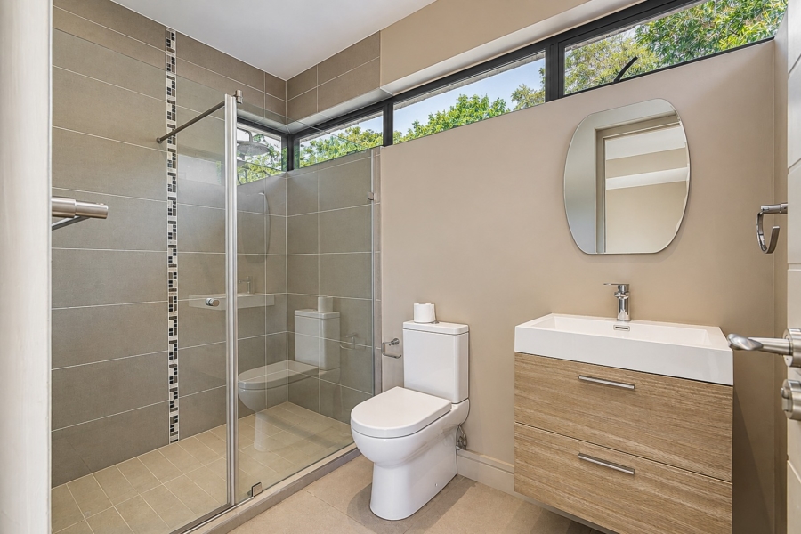 5 Bedroom Property for Sale in Helderfontein Estate Gauteng