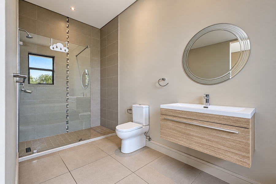 5 Bedroom Property for Sale in Helderfontein Estate Gauteng