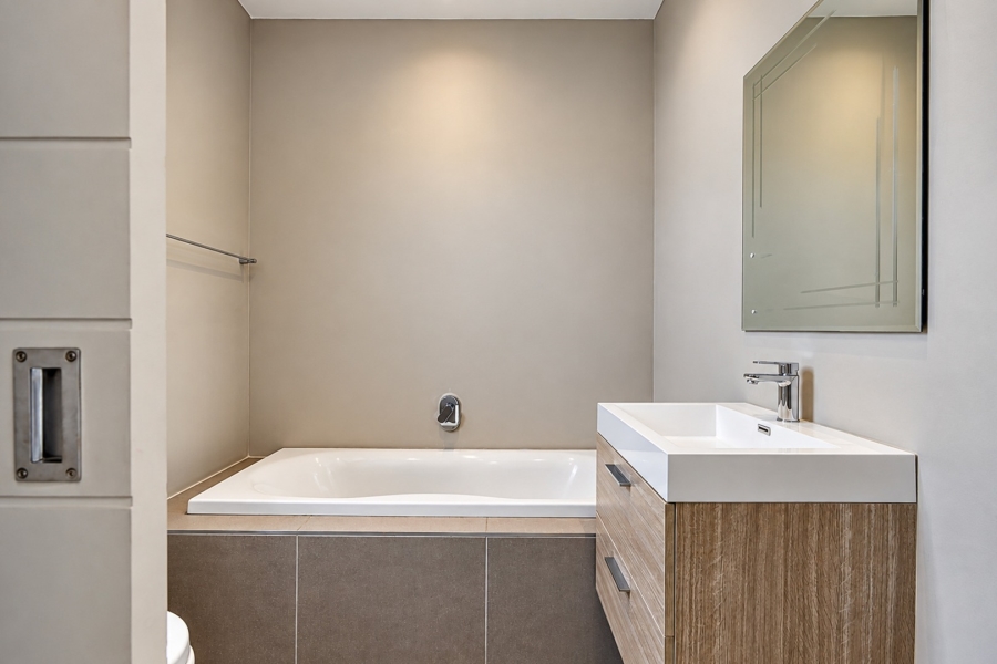 5 Bedroom Property for Sale in Helderfontein Estate Gauteng