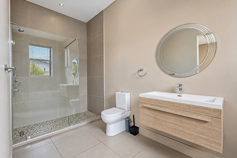 5 Bedroom Property for Sale in Helderfontein Estate Gauteng