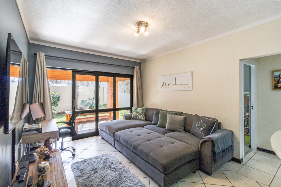 To Let 1 Bedroom Property for Rent in Lonehill Gauteng