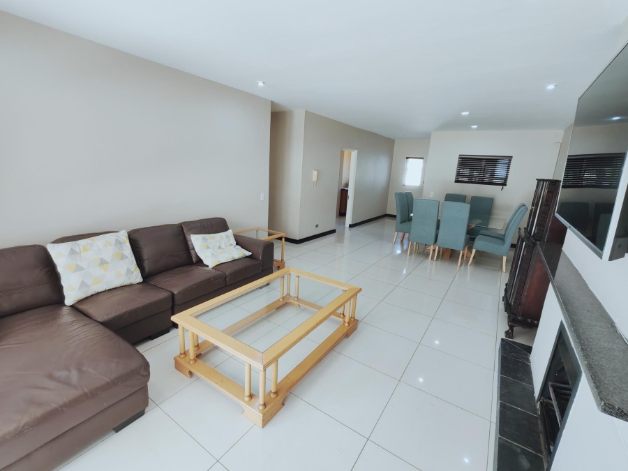 To Let 3 Bedroom Property for Rent in Sandown Gauteng