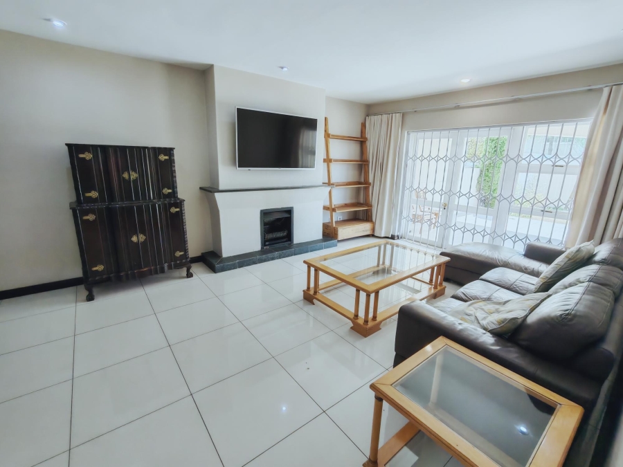 To Let 3 Bedroom Property for Rent in Sandown Gauteng