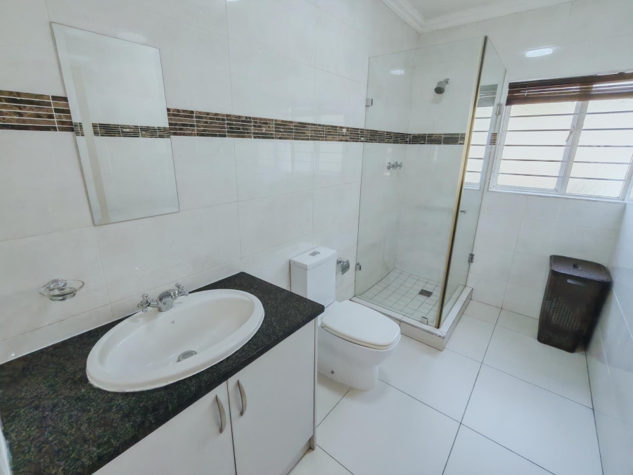To Let 3 Bedroom Property for Rent in Sandown Gauteng