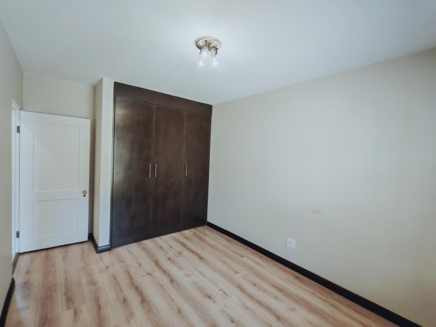 To Let 3 Bedroom Property for Rent in Sandown Gauteng