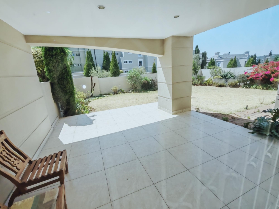 To Let 3 Bedroom Property for Rent in Sandown Gauteng