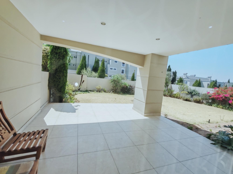 To Let 3 Bedroom Property for Rent in Sandown Gauteng