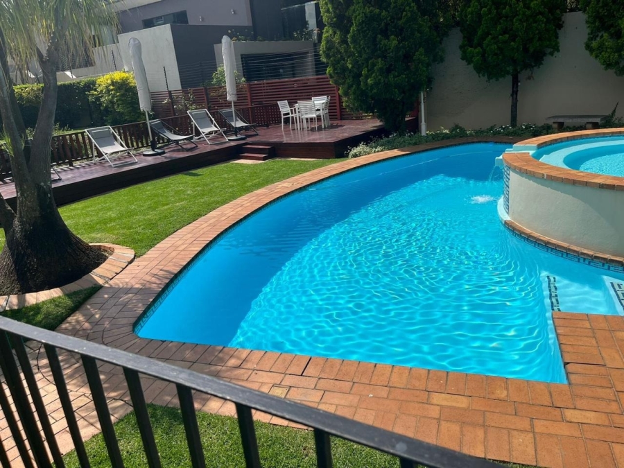 To Let 3 Bedroom Property for Rent in Sandown Gauteng