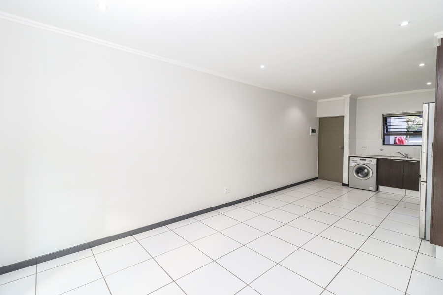 To Let 2 Bedroom Property for Rent in Sunninghill Gauteng