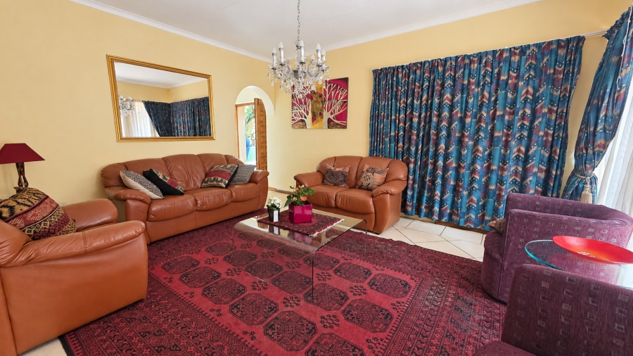 4 Bedroom Property for Sale in Garsfontein Gauteng