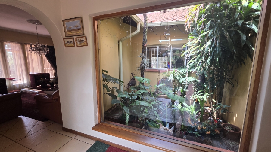 4 Bedroom Property for Sale in Garsfontein Gauteng
