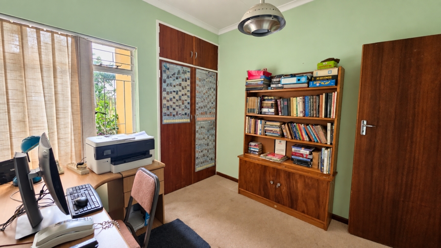 4 Bedroom Property for Sale in Garsfontein Gauteng