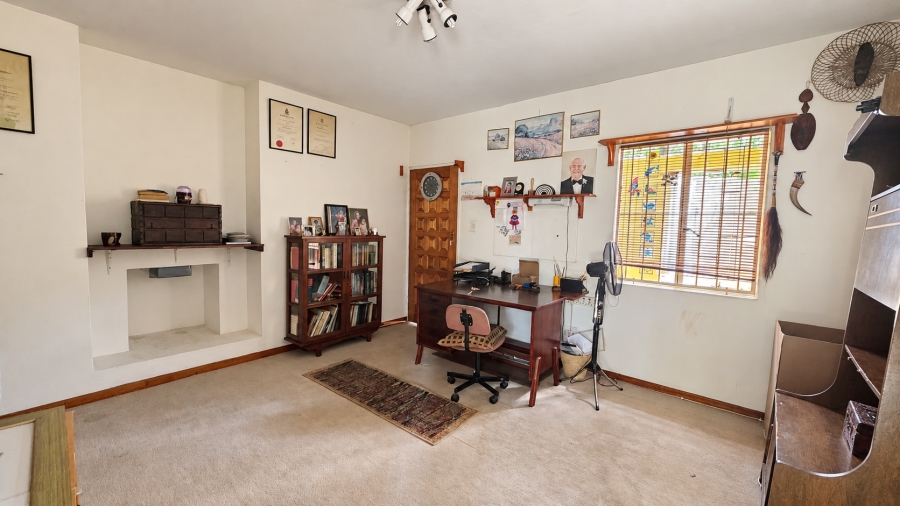 4 Bedroom Property for Sale in Garsfontein Gauteng
