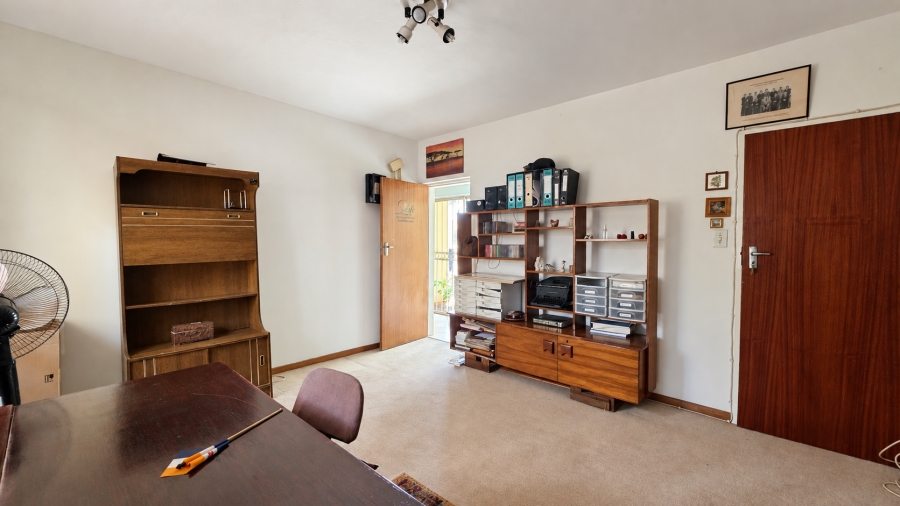 4 Bedroom Property for Sale in Garsfontein Gauteng