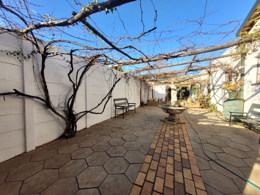 To Let 1 Bedroom Property for Rent in Greenhills Gauteng