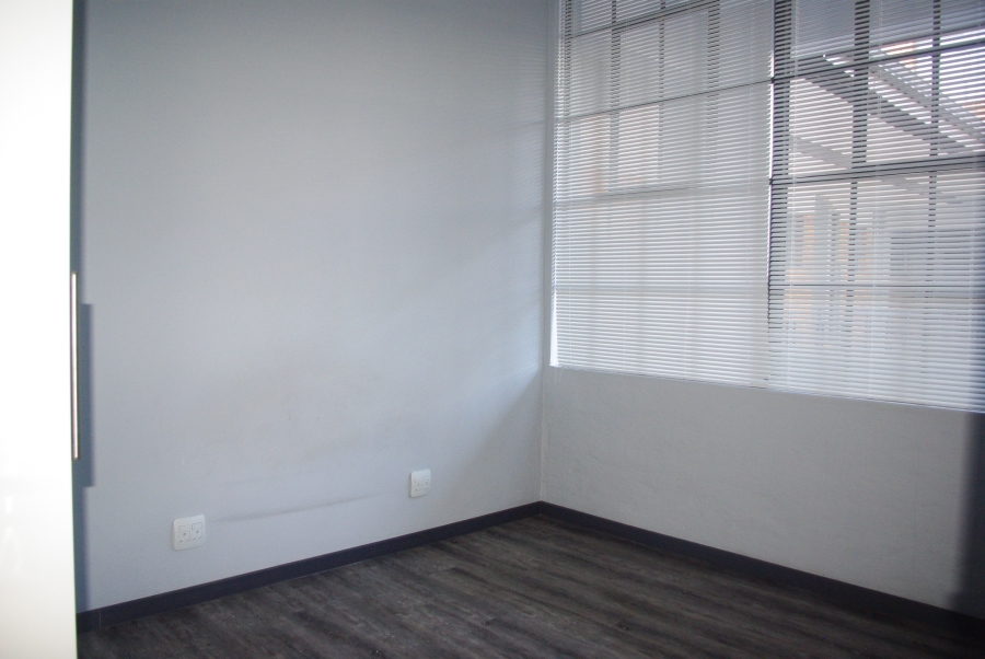 To Let 1 Bedroom Property for Rent in Braamfontein Gauteng