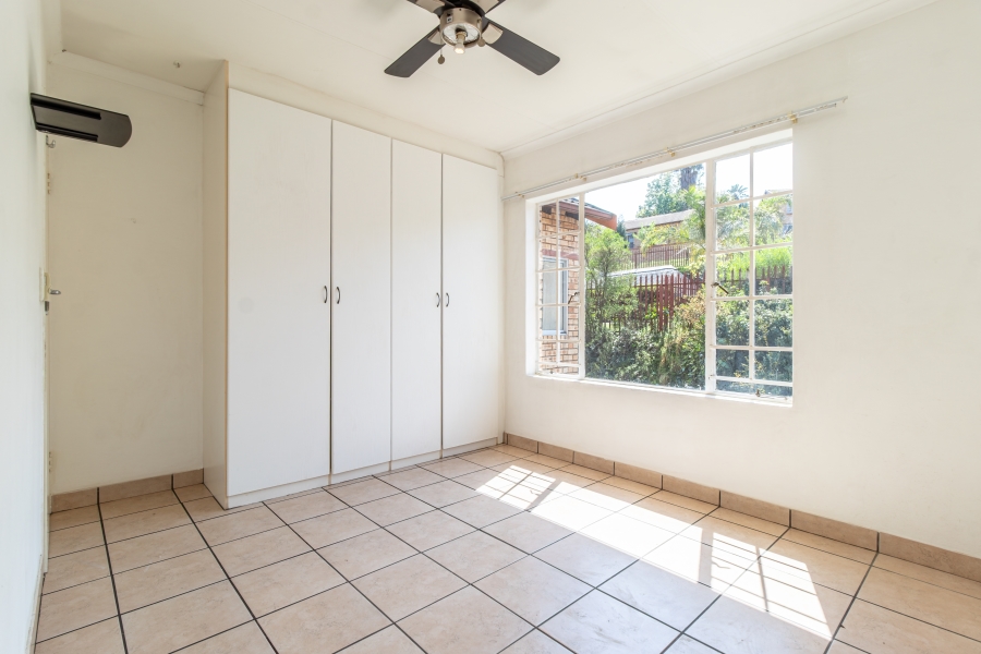 2 Bedroom Property for Sale in Wilgeheuwel Gauteng