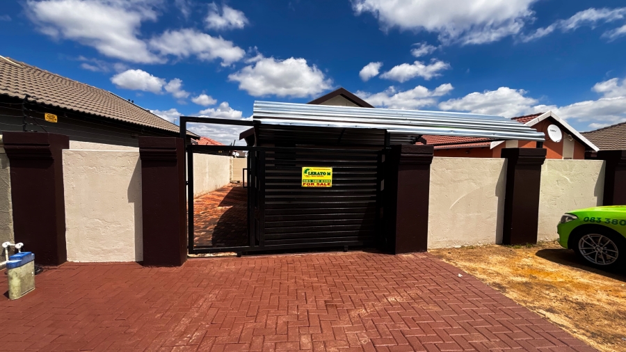 2 Bedroom Property for Sale in Windmill Park Gauteng