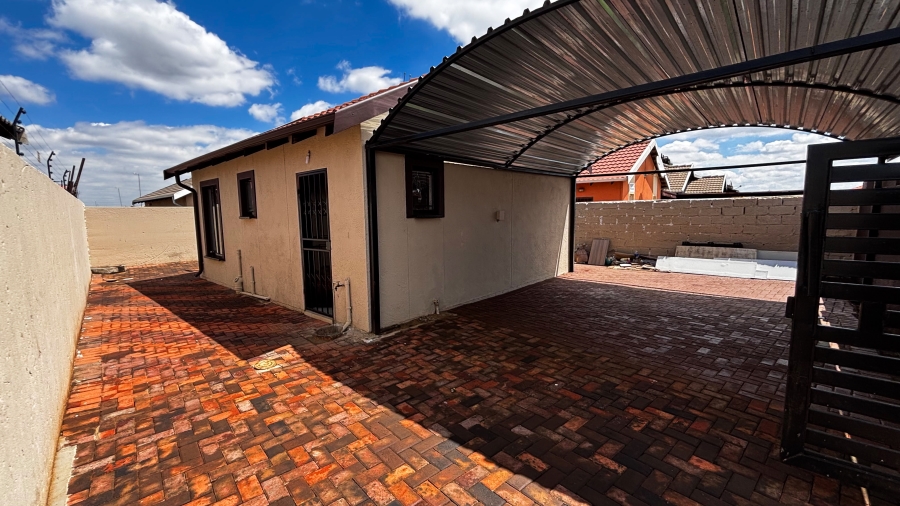 2 Bedroom Property for Sale in Windmill Park Gauteng