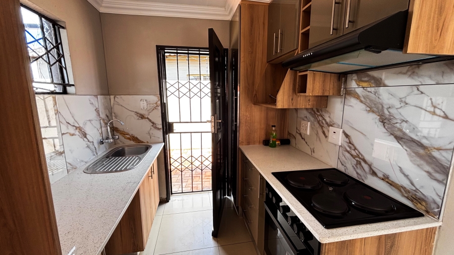 2 Bedroom Property for Sale in Windmill Park Gauteng