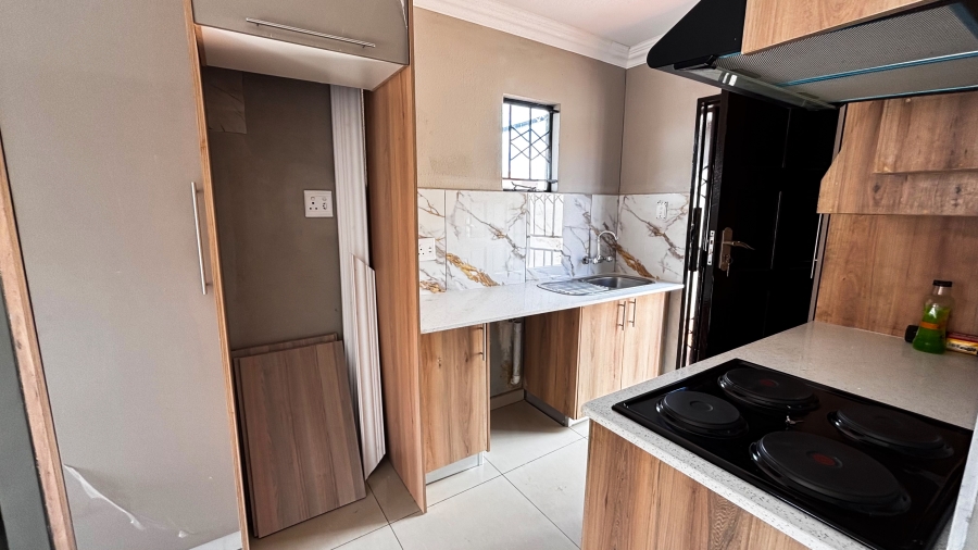 2 Bedroom Property for Sale in Windmill Park Gauteng