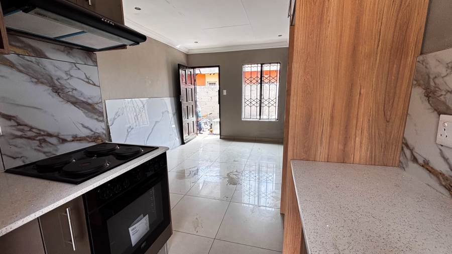 2 Bedroom Property for Sale in Windmill Park Gauteng