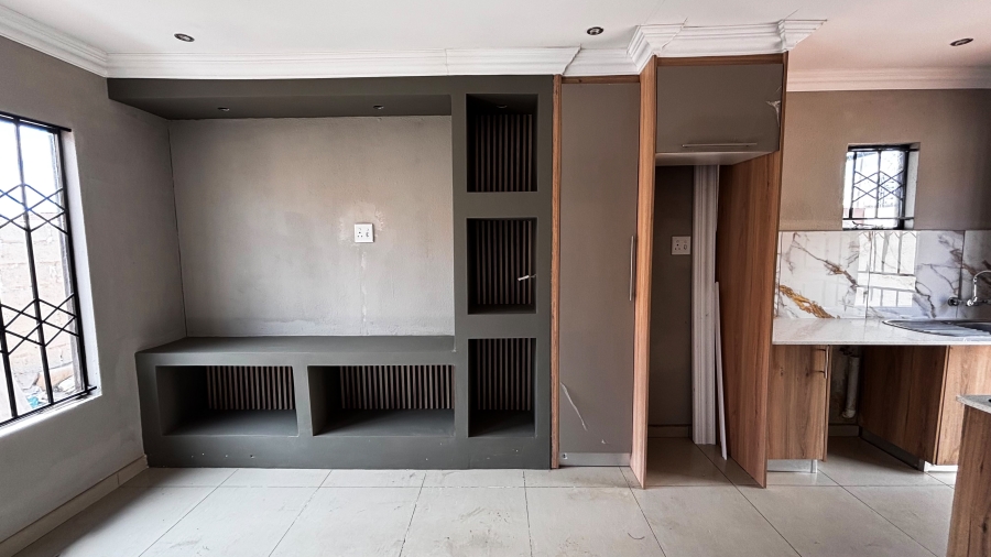 2 Bedroom Property for Sale in Windmill Park Gauteng