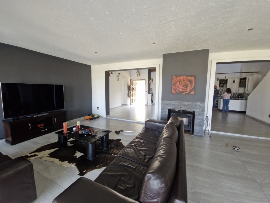 3 Bedroom Property for Sale in Letamo Game Farm Gauteng
