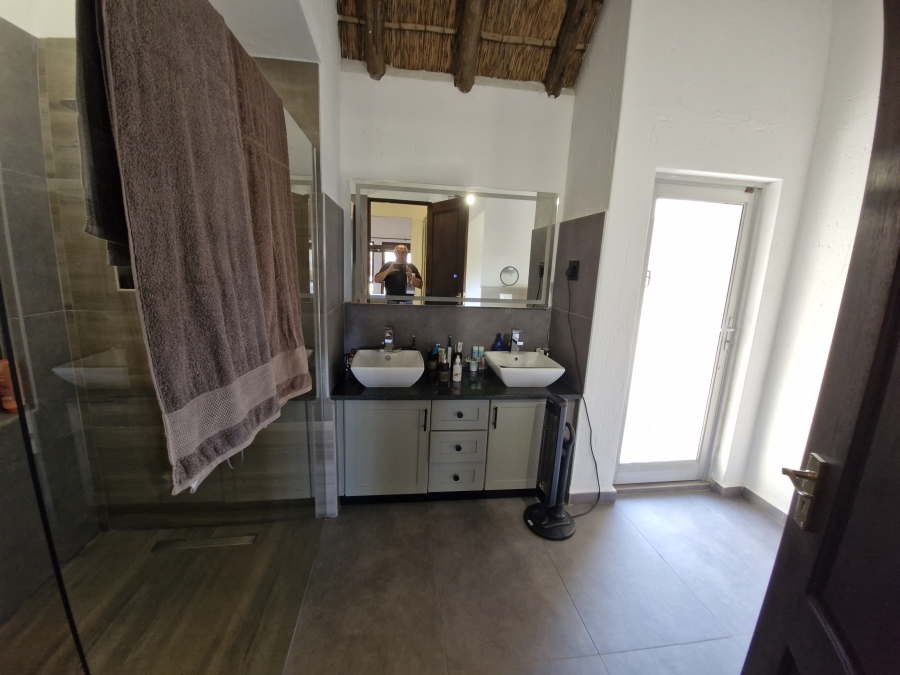 3 Bedroom Property for Sale in Letamo Game Farm Gauteng