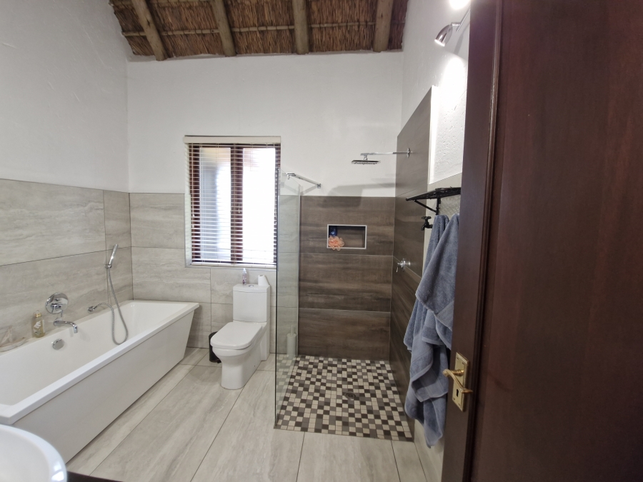 3 Bedroom Property for Sale in Letamo Game Farm Gauteng