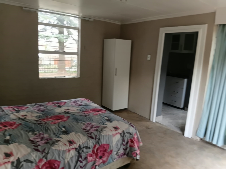 To Let 1 Bedroom Property for Rent in Discovery Gauteng