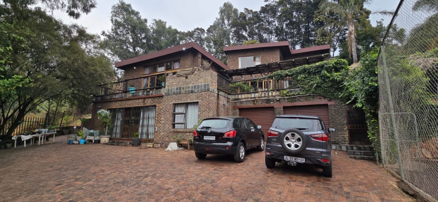 6 Bedroom Property for Sale in Helderkruin Gauteng