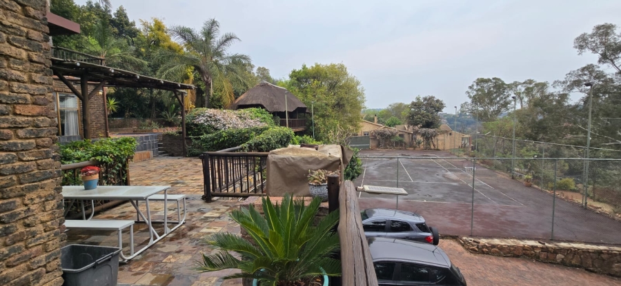 6 Bedroom Property for Sale in Helderkruin Gauteng