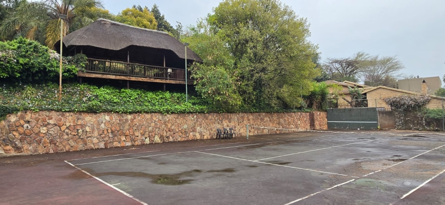 6 Bedroom Property for Sale in Helderkruin Gauteng