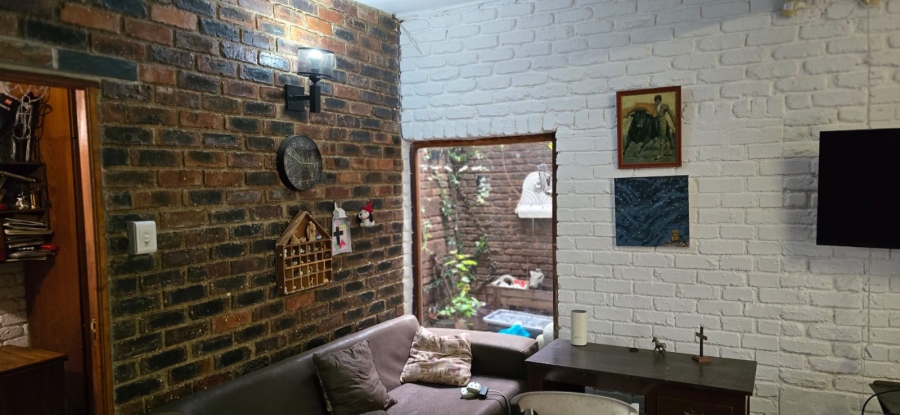 6 Bedroom Property for Sale in Helderkruin Gauteng