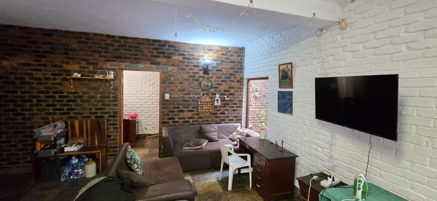 6 Bedroom Property for Sale in Helderkruin Gauteng