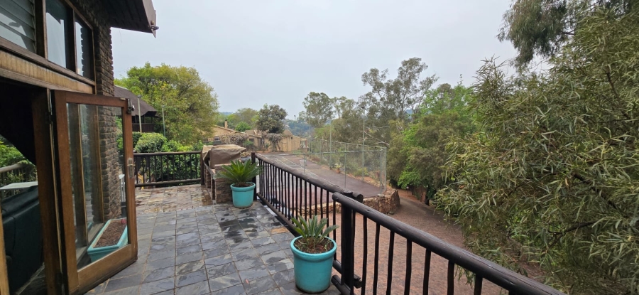 6 Bedroom Property for Sale in Helderkruin Gauteng