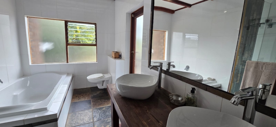 6 Bedroom Property for Sale in Helderkruin Gauteng