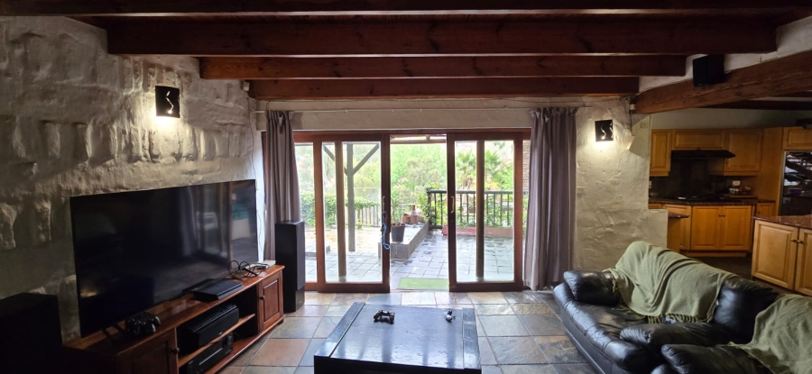 6 Bedroom Property for Sale in Helderkruin Gauteng