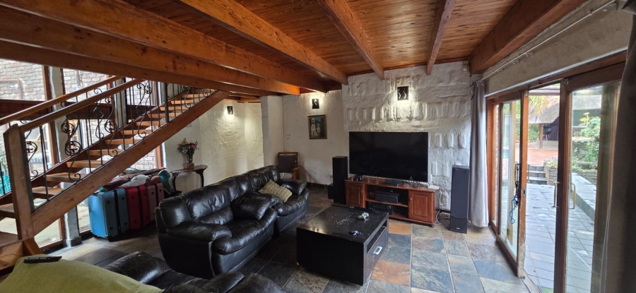 6 Bedroom Property for Sale in Helderkruin Gauteng